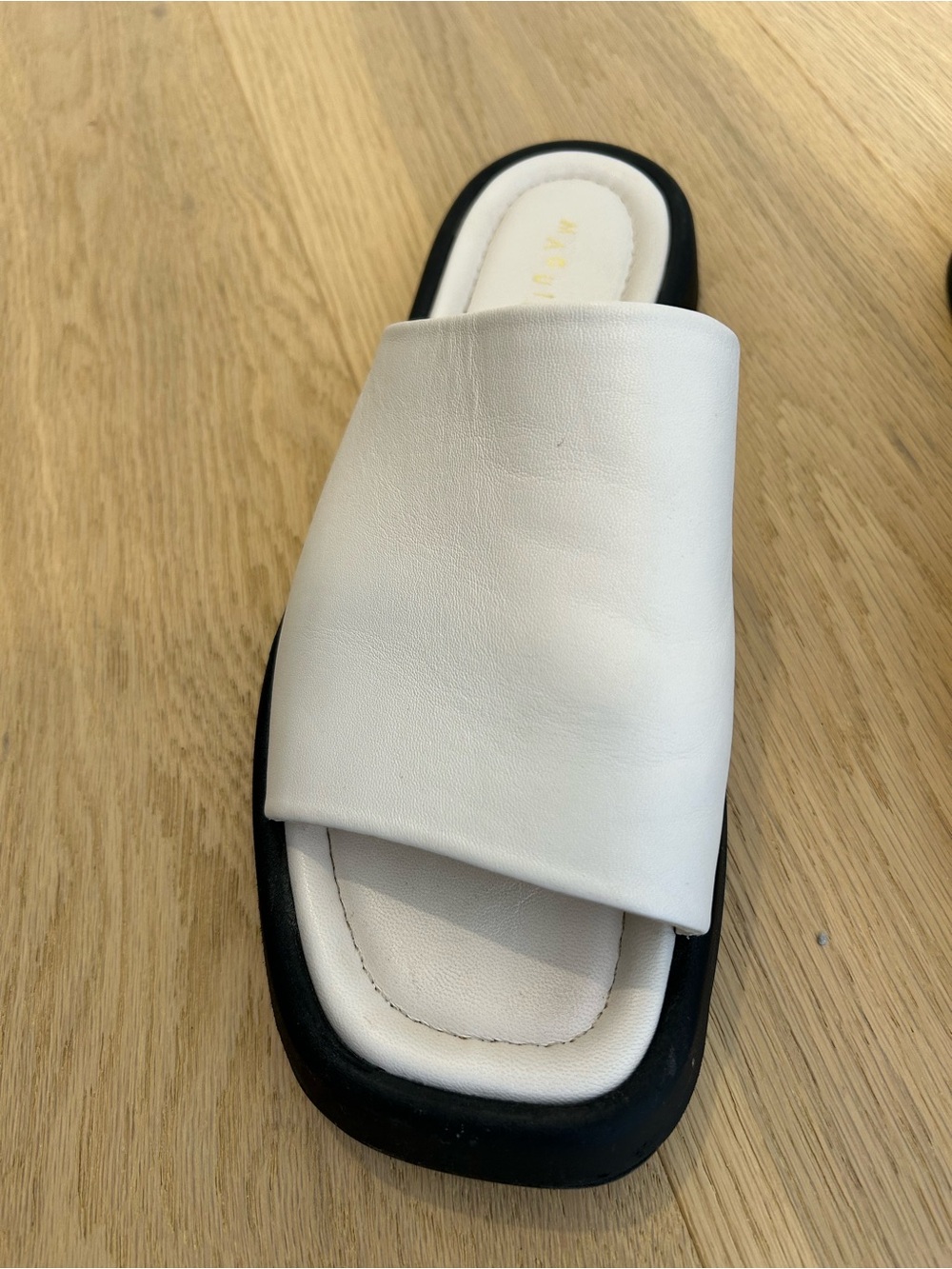 Maguire Barca Sandal Size 40 White - Picture 4 of 6